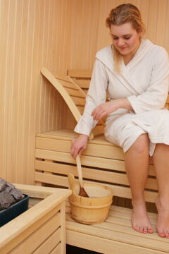 Lets have a look at an all female mature sauna