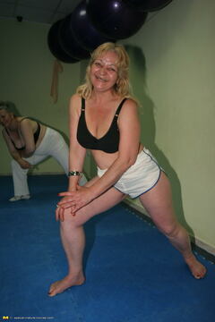 Mature women getting naked during gymclass